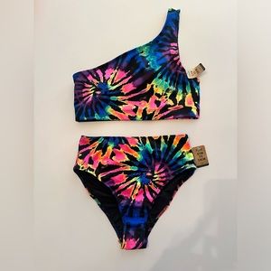 Victoria’s Secret pink gym to swim